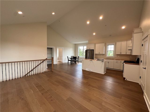 1124 Bayberry Dr, North Strabane, PA 15317