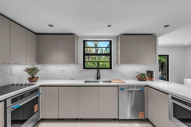 1415 Trillo Ave, Coral Gables, FL 33146