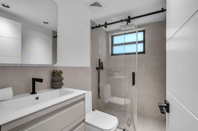 1415 Trillo Ave, Coral Gables, FL 33146