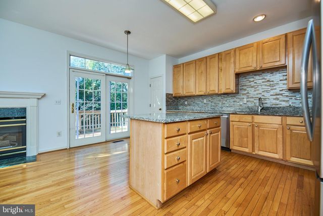 11485 CARRIAGE CT, Fairfax, VA 22030