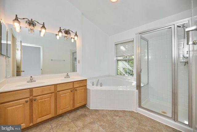 11485 CARRIAGE CT, Fairfax, VA 22030