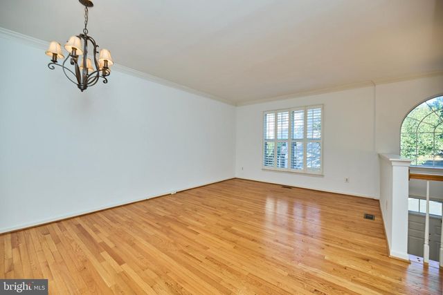 11485 CARRIAGE CT, Fairfax, VA 22030