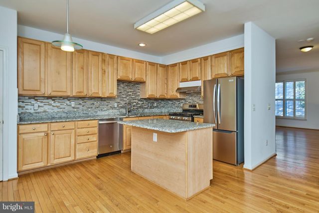 11485 CARRIAGE CT, Fairfax, VA 22030