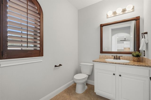 17813 Kingfisher Ridge DR, Lago Vista, TX 78645