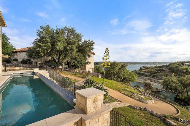 17813 Kingfisher Ridge DR, Lago Vista, TX 78645