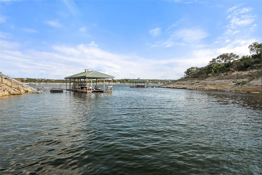 17813 Kingfisher Ridge DR, Lago Vista, TX 78645