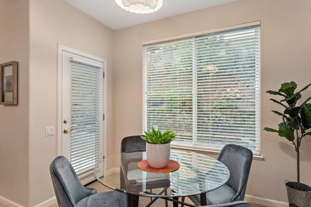 4001 Coldwater Dr, Rocklin, CA 95765