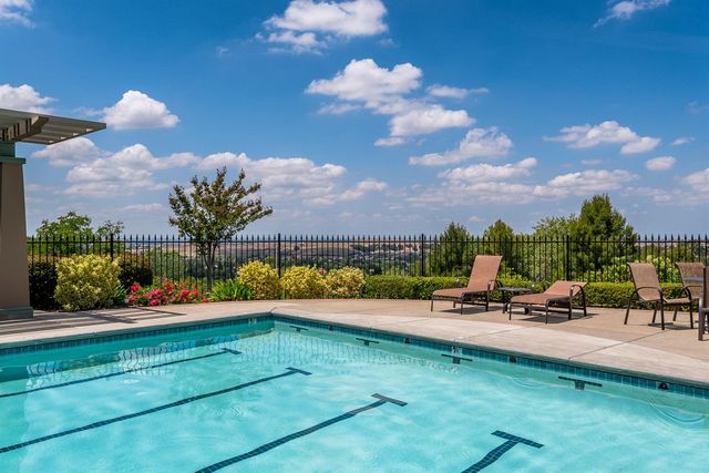 4001 Coldwater Dr, Rocklin, CA 95765
