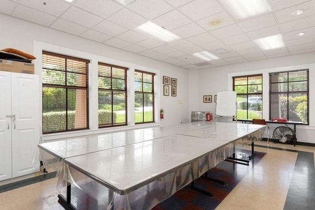 4001 Coldwater Dr, Rocklin, CA 95765