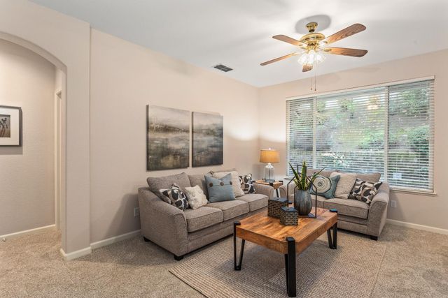 4001 Coldwater Dr, Rocklin, CA 95765