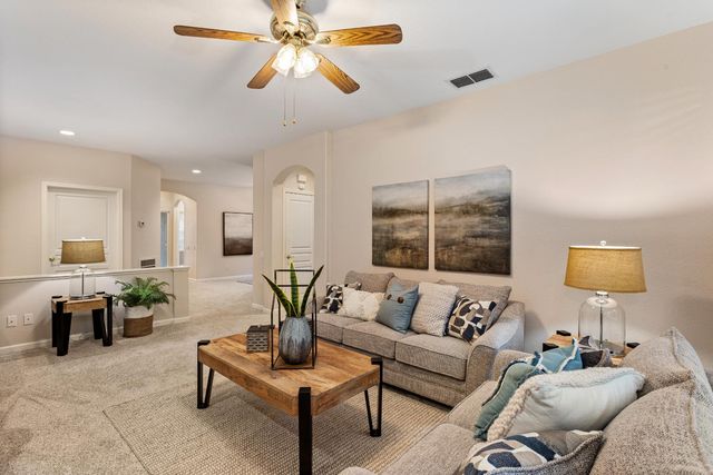 4001 Coldwater Dr, Rocklin, CA 95765