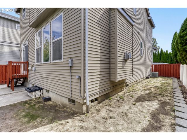 22908 Ne CHINOOK St, Wood Village, OR 97060