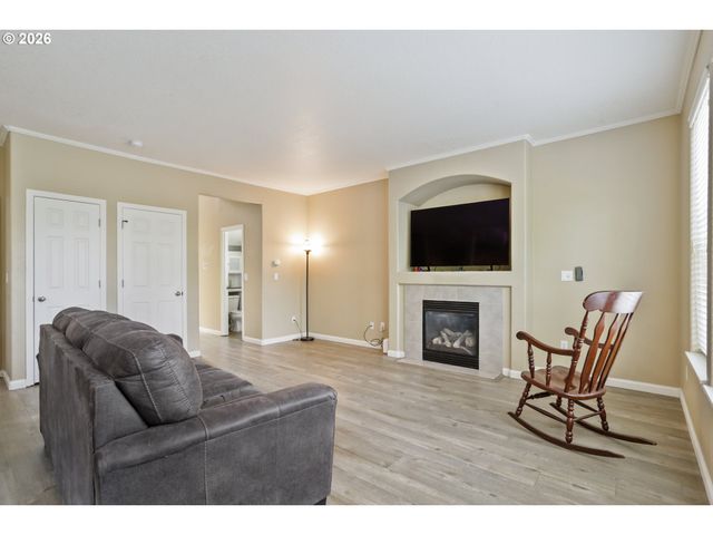 22908 Ne CHINOOK St, Wood Village, OR 97060
