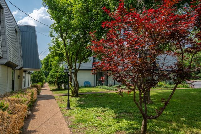 126 Walton Ferry Rd Apt E7, Hendersonville, TN 37075