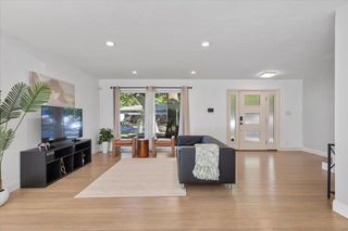 5313 Harvest LN, Austin, TX 78745