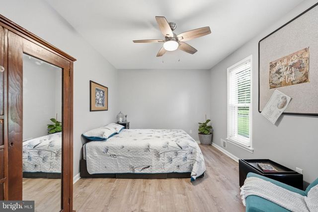 8114 HILLCREST DR, Manassas, VA 20111