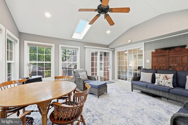 8114 HILLCREST DR, Manassas, VA 20111