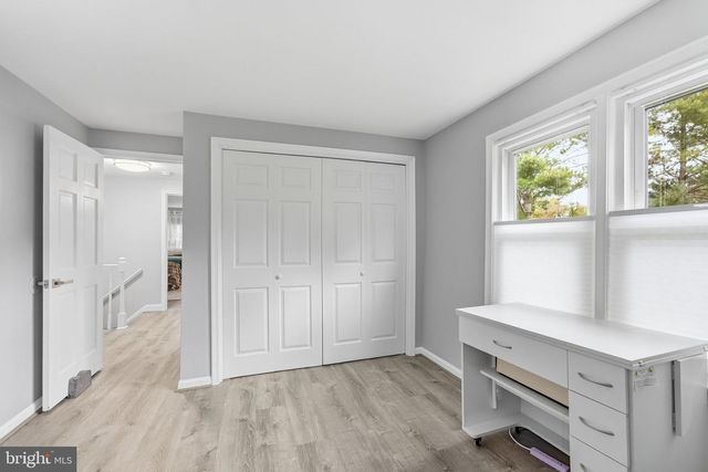 8114 HILLCREST DR, Manassas, VA 20111