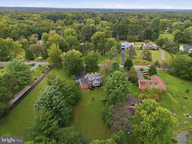 8114 HILLCREST DR, Manassas, VA 20111