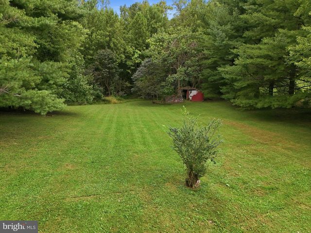 8114 HILLCREST DR, Manassas, VA 20111