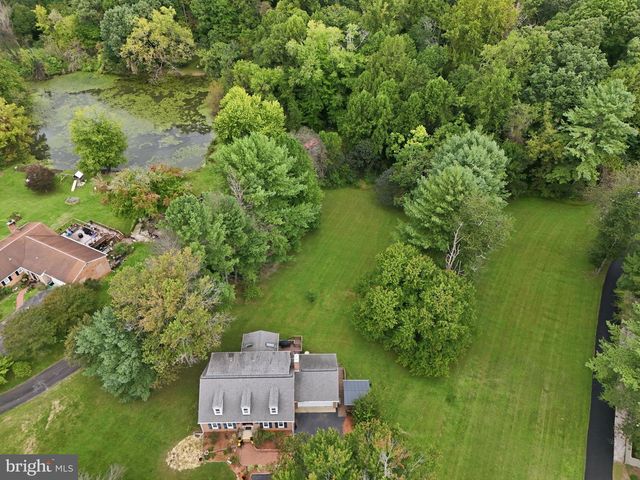 8114 HILLCREST DR, Manassas, VA 20111