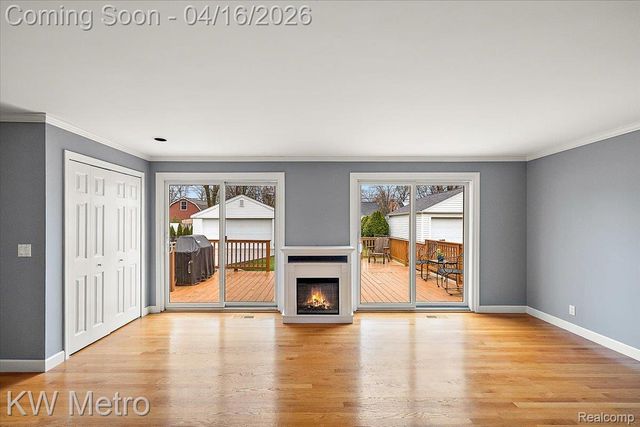 1904 Manchester Boulevard, Grosse Pointe Woods, MI 48236