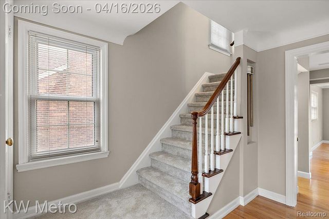 1904 Manchester Boulevard, Grosse Pointe Woods, MI 48236