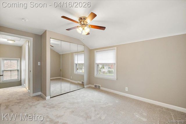 1904 Manchester Boulevard, Grosse Pointe Woods, MI 48236