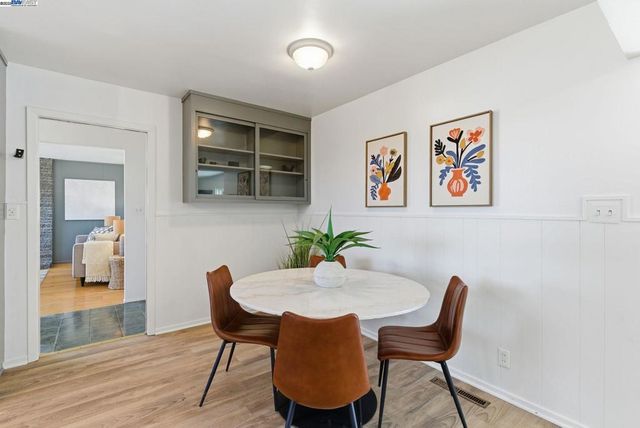 2724 Benedict Dr, San Leandro, CA 94577