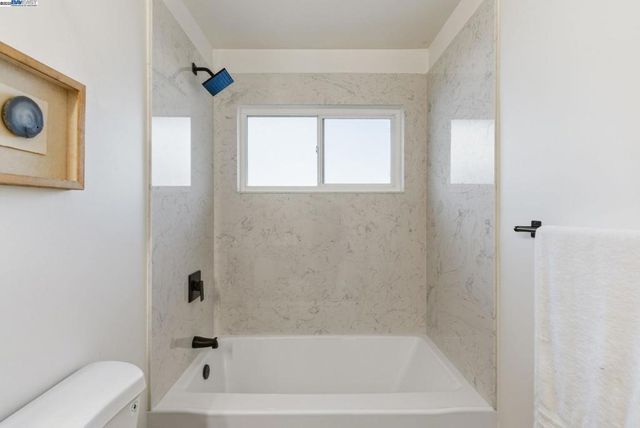 2724 Benedict Dr, San Leandro, CA 94577