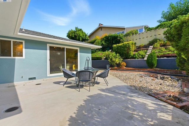 2724 Benedict Dr, San Leandro, CA 94577