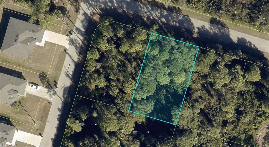 954 Iris ST E, LEHIGH ACRES, FL 33974 — exterior