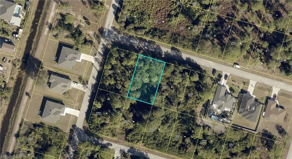 954 Iris ST E, LEHIGH ACRES, FL 33974 — photo 2