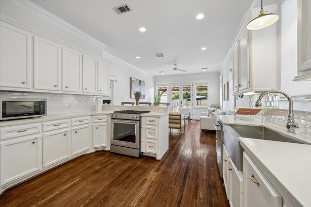 710 Redan Street, Houston, TX 77009