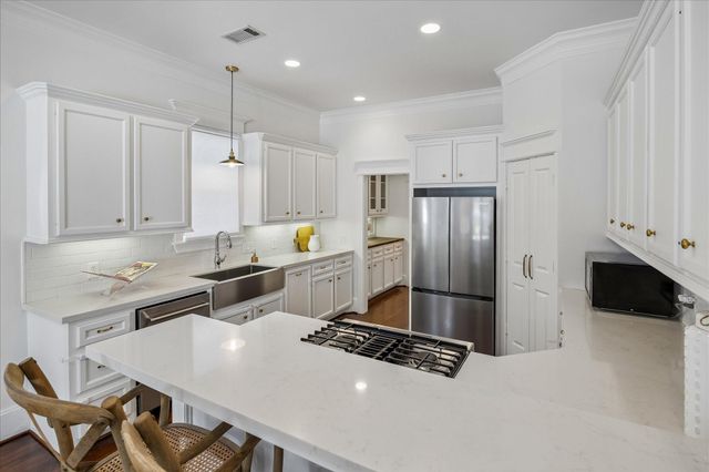 710 Redan Street, Houston, TX 77009