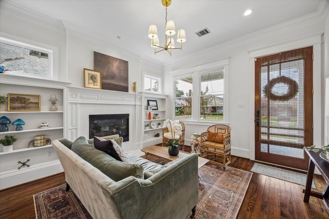 710 Redan Street, Houston, TX 77009