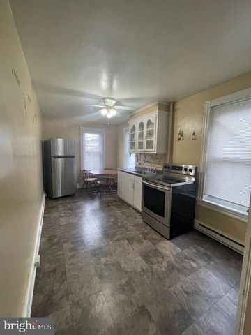 113 W OLEY ST, Reading, PA 19601
