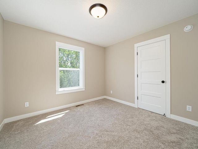 L5 B2 238th Avenue NW, Zimmerman, MN 55398