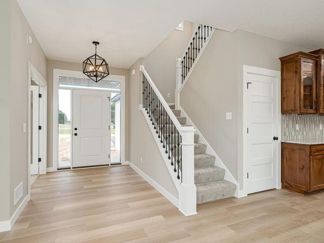L5 B2 238th Avenue NW, Zimmerman, MN 55398