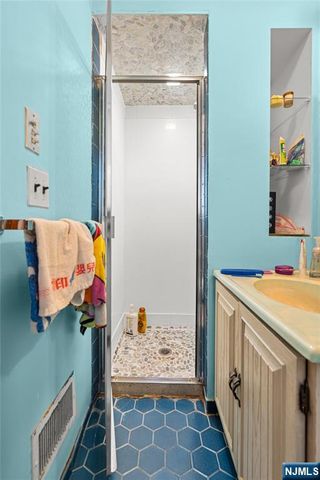 366 Forest Avenue, Paramus, NJ 07652