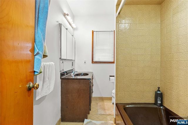 366 Forest Avenue, Paramus, NJ 07652