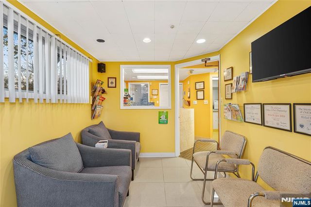 366 Forest Avenue, Paramus, NJ 07652