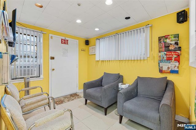 366 Forest Avenue, Paramus, NJ 07652