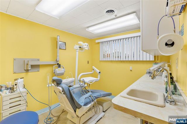 366 Forest Avenue, Paramus, NJ 07652