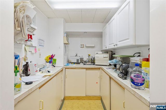 366 Forest Avenue, Paramus, NJ 07652