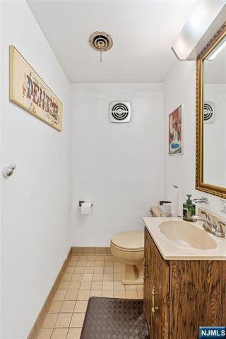 366 Forest Avenue, Paramus, NJ 07652