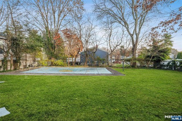 366 Forest Avenue, Paramus, NJ 07652