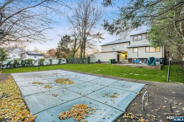 366 Forest Avenue, Paramus, NJ 07652