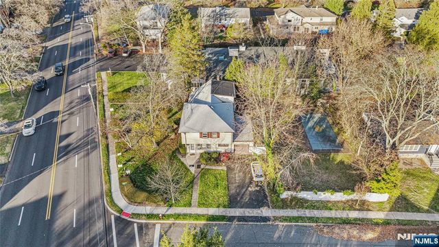 366 Forest Avenue, Paramus, NJ 07652