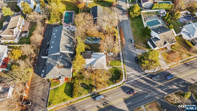 366 Forest Avenue, Paramus, NJ 07652